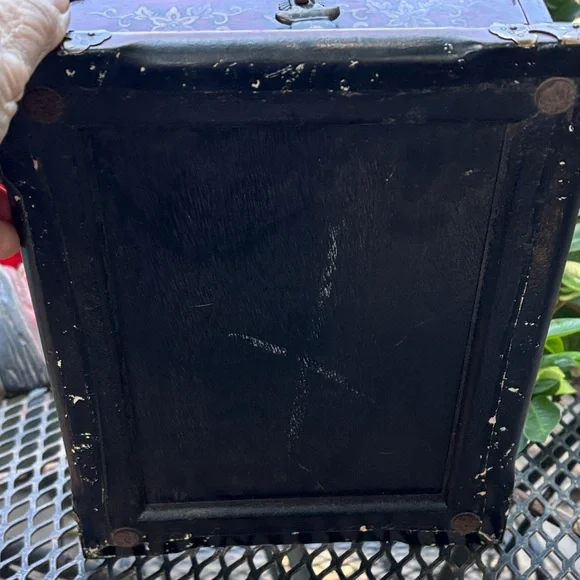 Vintage red lacquered wood Asian style jewelry box - Picture 16 of 17